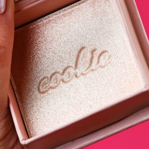 BENEFIT ILUMINADOR COOKIE