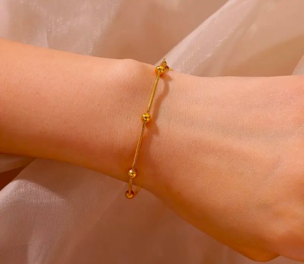 Pulsera de acero inoxidable chapado en oro de 18 kilates