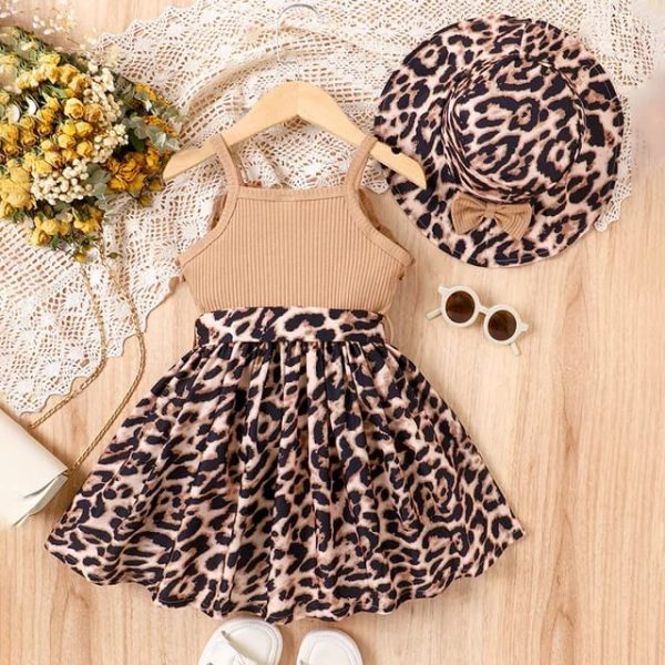 Traje de verano diseño de leopardo